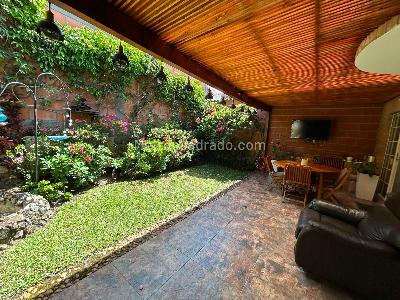 Apartamento de 2 alcobas en venta en Loma Del Escobero, Envigado, 164 m² · foto 17 de 18