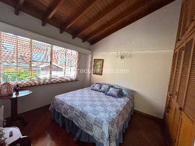 Apartamento de 2 alcobas en venta en Loma Del Escobero, Envigado, 164 m² · foto 9 de 18