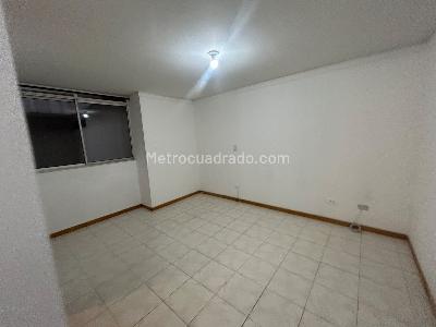 Apartamento de 3 alcobas en arriendo en Estadio, Medellín, 150 m² · foto 10 de 18