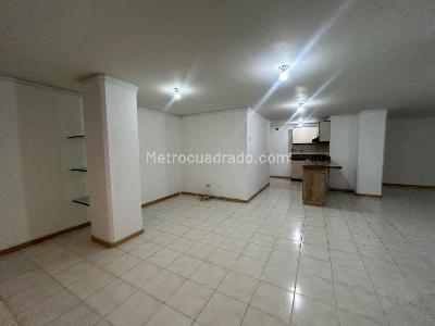 Apartamento de 3 alcobas en arriendo en Estadio, Medellín, 150 m² · foto 5 de 18