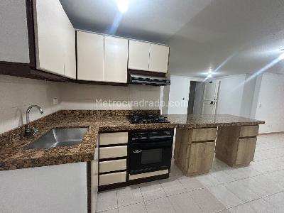 Apartamento de 3 alcobas en arriendo en Estadio, Medellín, 150 m² · foto 6 de 18