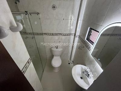 Casa de 4 alcobas en arriendo en Bello Horizonte, Medellín, 100 m² · foto 8 de 9