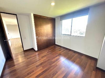 Apartamento de 2 alcobas en arriendo en Castropol, Medellín, 89 m² · foto 5 de 11