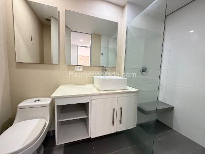 Apartamento en arriendo en Castropol, Medellín · foto 10 de 14