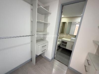 Apartamento en arriendo en Castropol, Medellín · foto 9 de 14