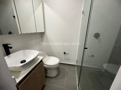 Apartamento de 1 alcoba en arriendo en Loma Del Escobero, Envigado, 65 m² · foto 10 de 14