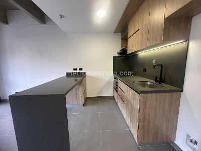 Apartamento de 1 alcoba en arriendo en Loma Del Escobero, Envigado, 65 m² · foto 4 de 14