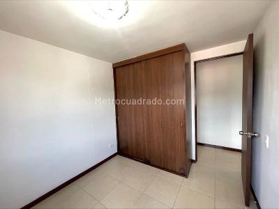Apartamento de 3 alcobas en arriendo en Belen, Medellín, 75 m² · foto 10 de 16
