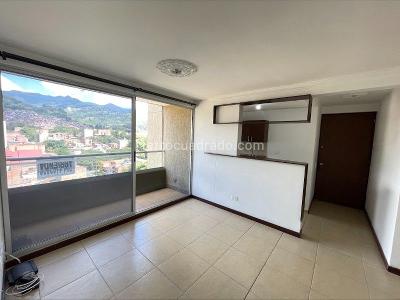 Apartamento de 3 alcobas en arriendo en Belen, Medellín, 75 m² · foto 3 de 16