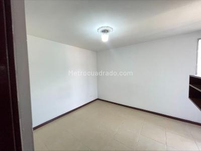 Apartamento de 3 alcobas en arriendo en Belen, Medellín, 75 m² · foto 8 de 16