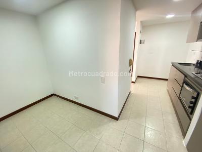 Apartamento de 2 alcobas en arriendo en Patio Bonito, Medellín, 82 m² · foto 6 de 15