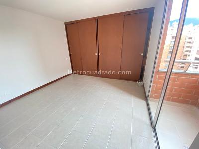 Apartamento de 2 alcobas en arriendo en Patio Bonito, Medellín, 82 m² · foto 9 de 15