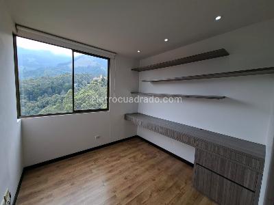 Apartamento de 2 alcobas en arriendo en El Poblado, Medellín, 130 m² · foto 6 de 14