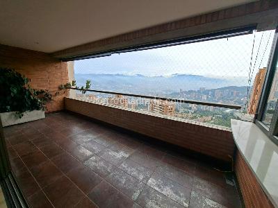 Apartamento de 2 alcobas en arriendo en El Poblado, Medellín, 130 m² · foto 13 de 14