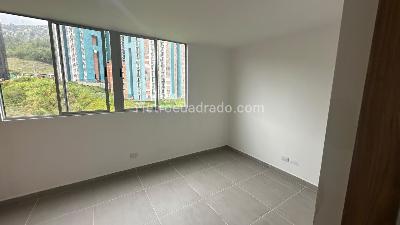 Apartamento de 2 alcobas en arriendo en Bello, Bello, 52 m² · foto 3 de 11