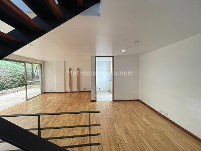Casa de 3 alcobas en venta en Altos Del Poblado, Medellín, 183 m² · foto 2 de 20