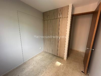 Apartamento de 3 alcobas en arriendo en Niquia, Bello, 70 m² · foto 9 de 15