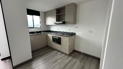 Apartamento de 3 alcobas en arriendo en El Poblado, Medellín, 78 m² · foto 3 de 17