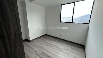 Apartamento de 3 alcobas en arriendo en El Poblado, Medellín, 78 m² · foto 5 de 17