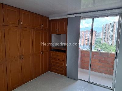 Apartamento de 3 alcobas en venta en Belen, Medellín, 78 m² · foto 8 de 17