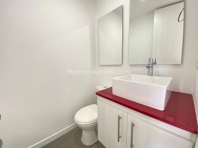 Apartamento de 3 alcobas en arriendo en Castropol, Medellín, 110 m² · foto 14 de 18