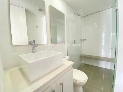 Apartamento de 3 alcobas en arriendo en Castropol, Medellín, 110 m² · foto 15 de 18