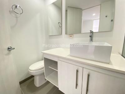 Apartamento de 3 alcobas en arriendo en Castropol, Medellín, 110 m² · foto 16 de 18