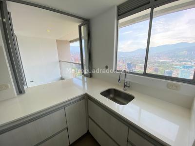 Apartamento de 3 alcobas en arriendo en Castropol, Medellín, 110 m² · foto 6 de 18