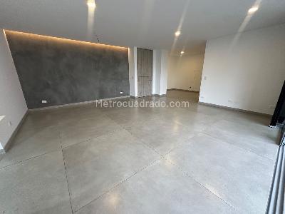 Apartamento de 3 alcobas en arriendo en Loma De Los Mesa, Envigado, 140 m² · foto 2 de 20