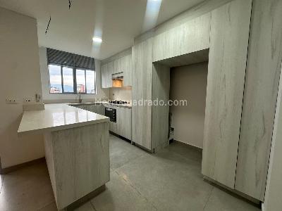 Apartamento de 3 alcobas en arriendo en Loma De Los Mesa, Envigado, 140 m² · foto 3 de 20
