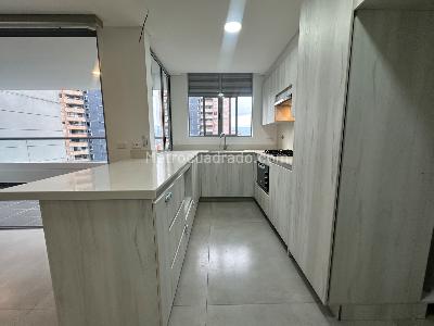 Apartamento de 3 alcobas en arriendo en Loma De Los Mesa, Envigado, 140 m² · foto 6 de 20