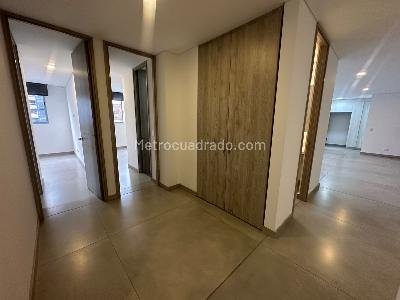 Apartamento de 3 alcobas en arriendo en Loma De Los Mesa, Envigado, 140 m² · foto 8 de 20