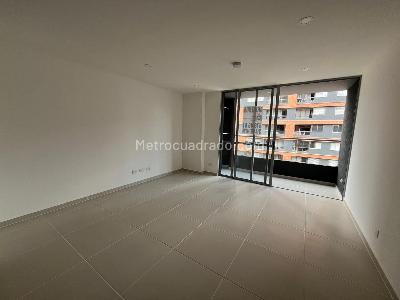 Apartamento de 2 alcobas en arriendo en El Poblado, Medellín, 82 m² · foto 2 de 13