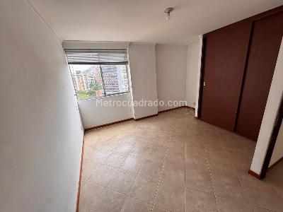 Apartamento de 3 alcobas en arriendo en Patio Bonito, Medellín, 78 m² · foto 4 de 9