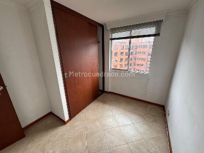 Apartamento de 3 alcobas en arriendo en Patio Bonito, Medellín, 78 m² · foto 5 de 9
