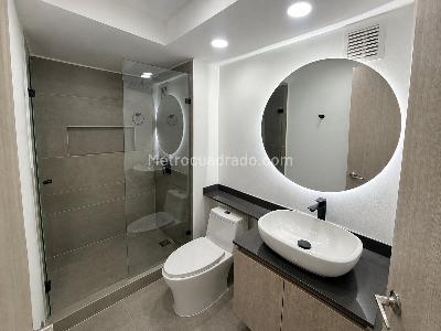 Apartamento de 3 alcobas en arriendo en El Poblado, Medellín, 80 m² · foto 8 de 9