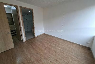 Apartamento de 2 alcobas en arriendo en El Poblado, Medellín, 102 m² · foto 6 de 11
