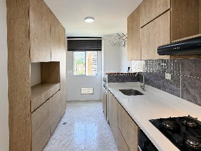 Apartamento de 3 alcobas en arriendo en Belen Loma De Los Bernal, Medellín, 88 m² · foto 2 de 9