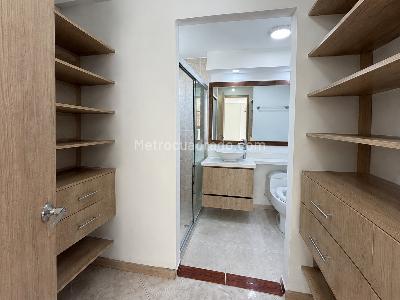 Apartamento de 3 alcobas en arriendo en Belen Loma De Los Bernal, Medellín, 88 m² · foto 7 de 9