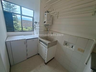 Apartamento de 3 alcobas en arriendo en Patio Bonito, Medellín, 109 m² · foto 11 de 15