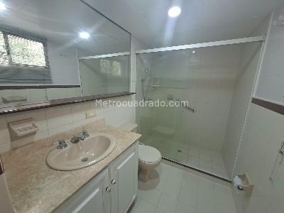 Apartamento de 3 alcobas en arriendo en Patio Bonito, Medellín, 109 m² · foto 9 de 15