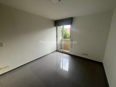Apartamento de 2 alcobas en arriendo en La Candelaria, Medellín, 68 m² · foto 8 de 11