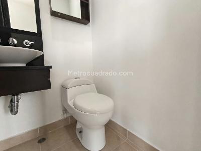 Apartaestudio en arriendo en Alejandria, Medellín, 56 m² · foto 8 de 11