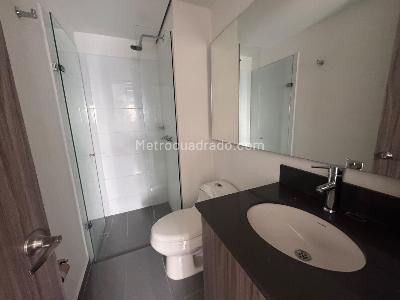 Apartamento de 3 alcobas en arriendo en Las Lomas, Medellín, 78 m² · foto 10 de 13