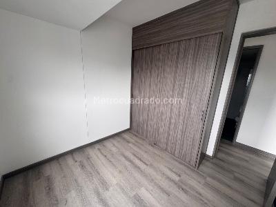 Apartamento de 3 alcobas en arriendo en Las Lomas, Medellín, 78 m² · foto 6 de 13
