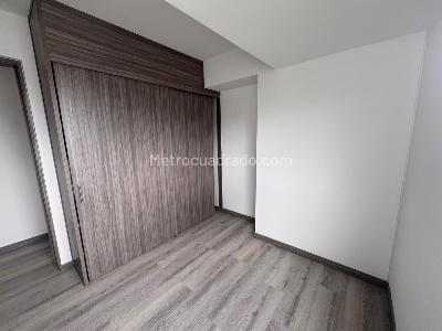 Apartamento de 3 alcobas en arriendo en Las Lomas, Medellín, 78 m² · foto 7 de 13
