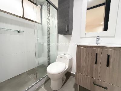Apartamento de 3 alcobas en arriendo en El Poblado, Medellín, 140 m² · foto 14 de 15
