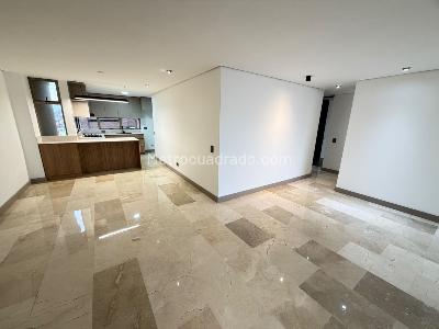 Apartamento de 3 alcobas en arriendo en El Poblado, Medellín, 140 m² · foto 3 de 15