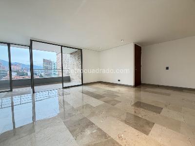 Apartamento de 3 alcobas en arriendo en El Poblado, Medellín, 140 m² · foto 4 de 15