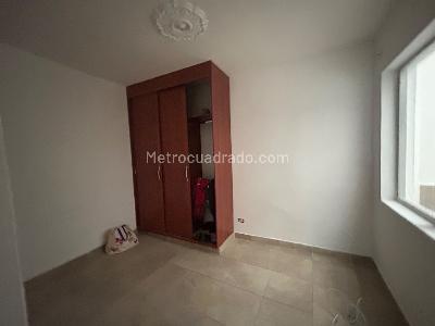 Casa de 3 alcobas en arriendo en Los Pinos, Medellín, 75 m² · foto 4 de 7